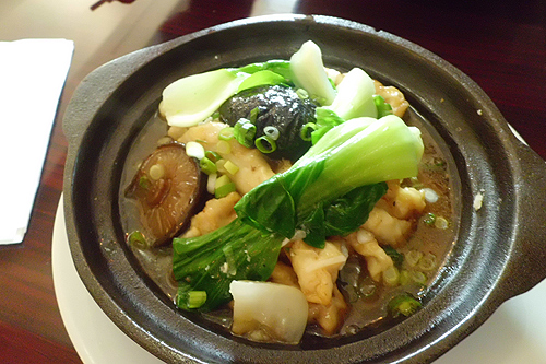 Claypot Chicken with Rice and Mushrooms from Straits of Malacca